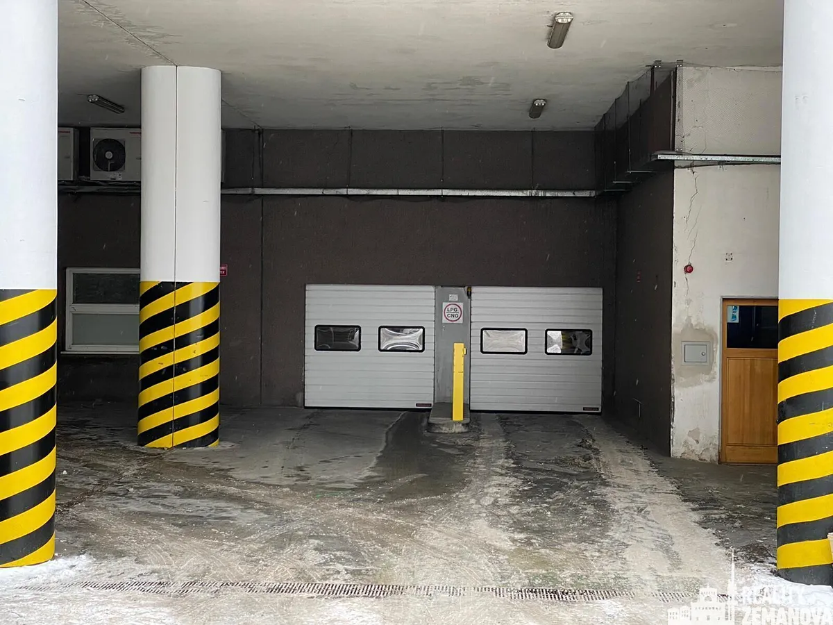 Prodej garážového stání 15 m²